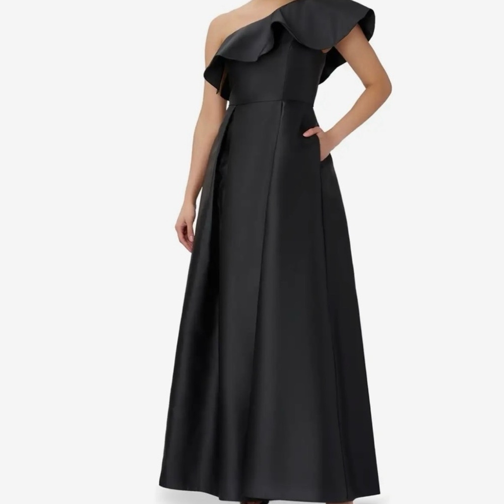 Elegant Black One-Shoulder Dress
